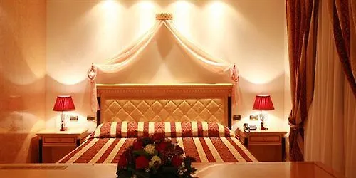 Grand Hotel Del Parco - Bergamo Airport Stezzano İtalya